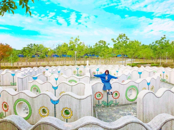 巨可愛的巨大花朵迷宮 來走一趟重拾童心的旅程